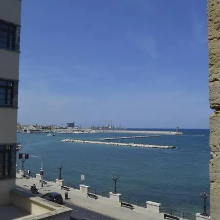 Eclettico/lungomare E Centro Storico Apartment Bari