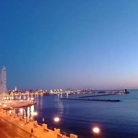 Eclettico/lungomare E Centro Storico Apartment Bari